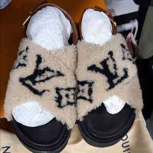 Louis Vuitton Black and Cream Shearling Sandals